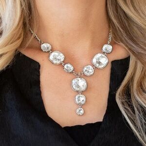 Paparazzi ~ Legendary Luster White Silver Necklace
